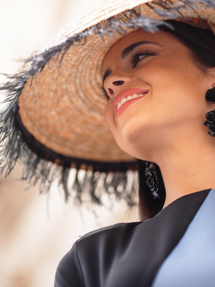 PAMELA PLUMAS GRACIANA