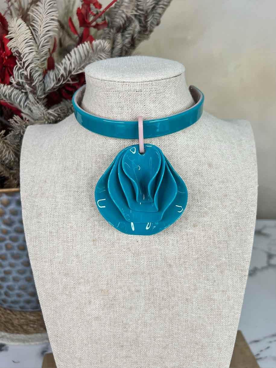COLLAR AZUL FLOR GRANDE