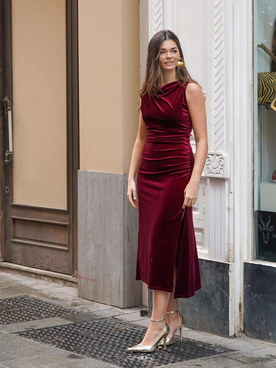 VESTIDO TERCIOPELO APLIQUE DORADO