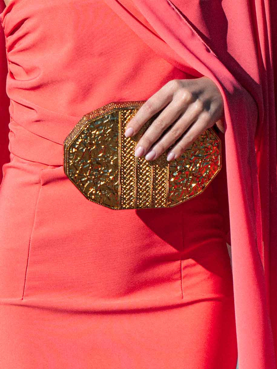 CLUTCH NACARADO ÓVALO