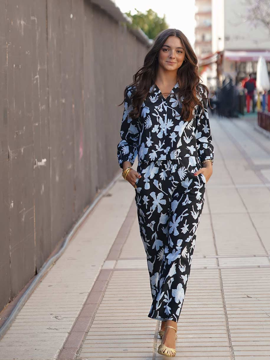 CONJUNTO ESTAMPADO FLORAL AZUL