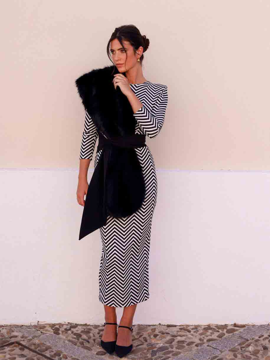 VESTIDO MIDI COMPÁS