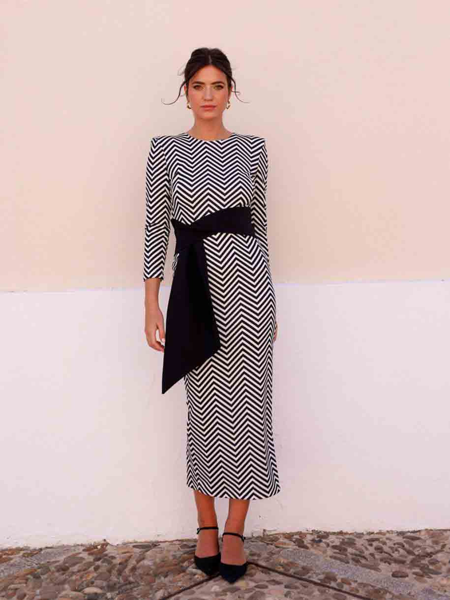 VESTIDO MIDI COMPÁS