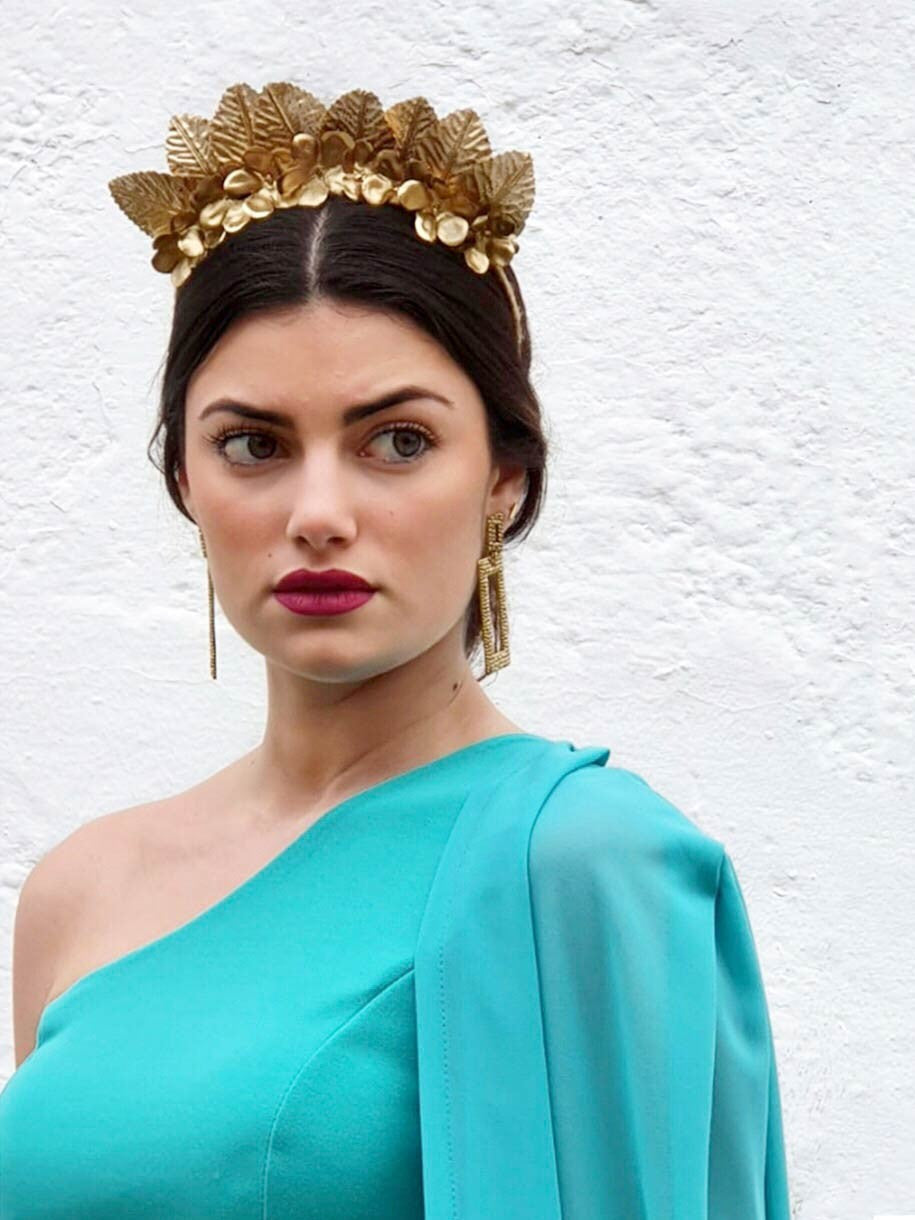 CORONA DE HOJAS DORADAS