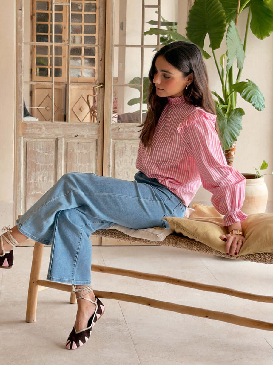 Blusa de volantes en los hombros