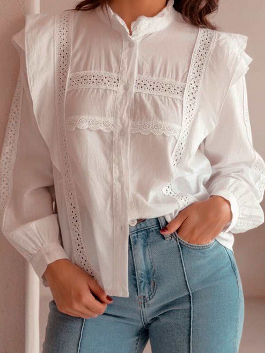 Camisa blanca con bordados