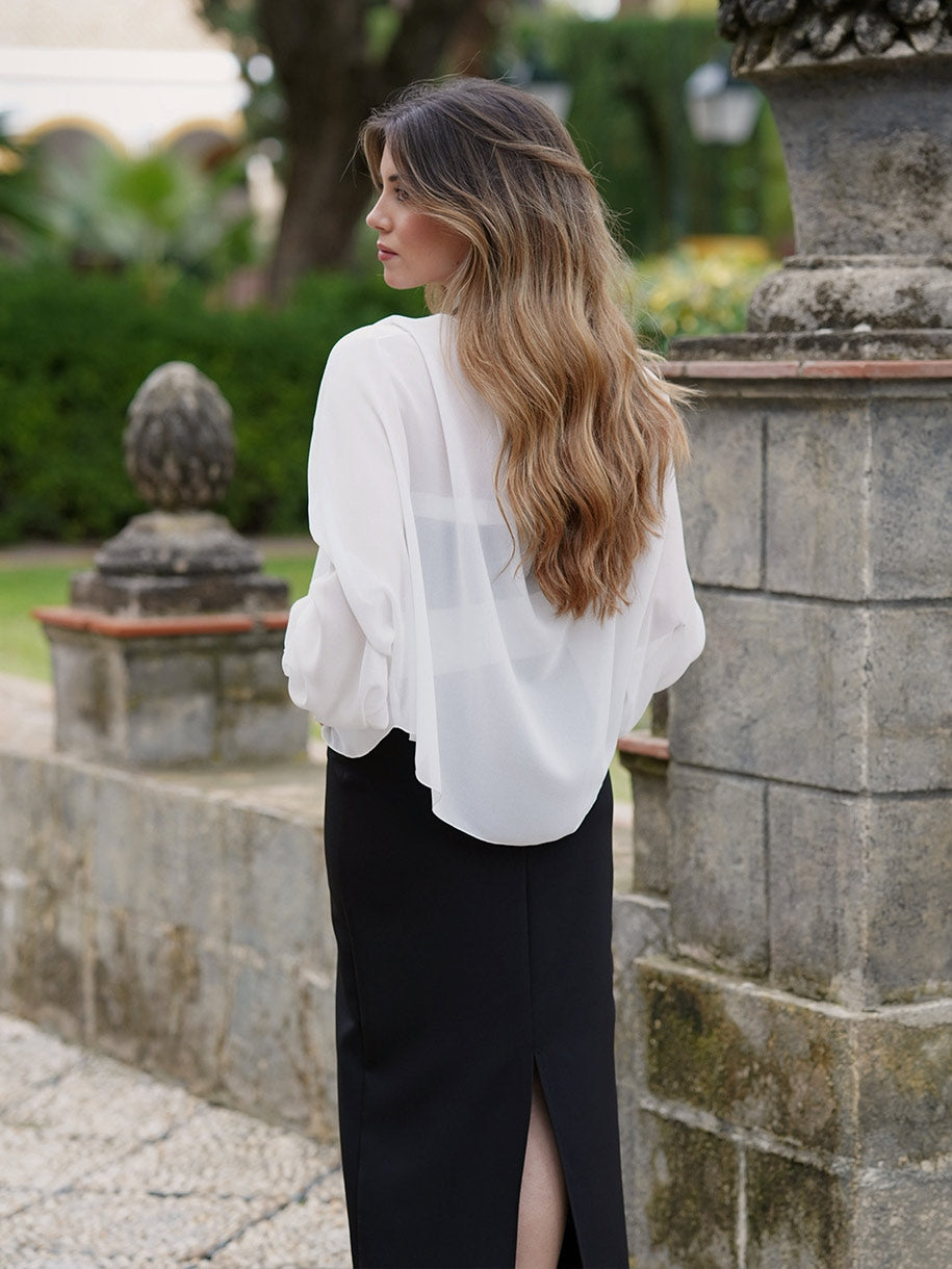 Conjunto con chaqueta de gasa