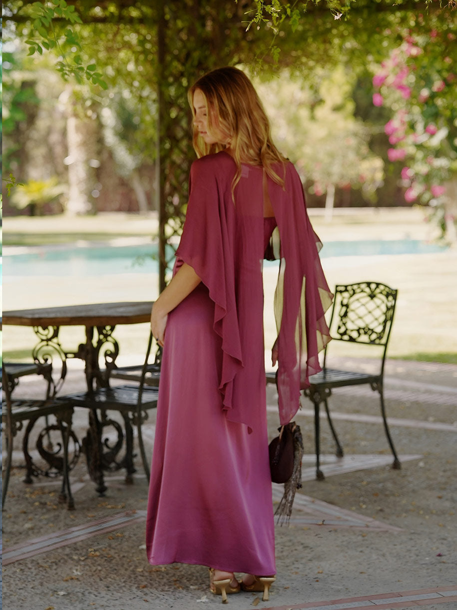 Vestido con capa incluida