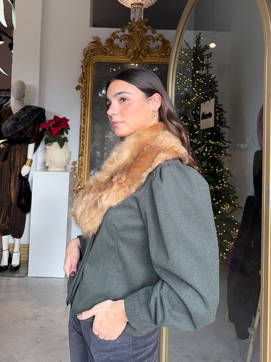 Cuello de pelo beige clarito