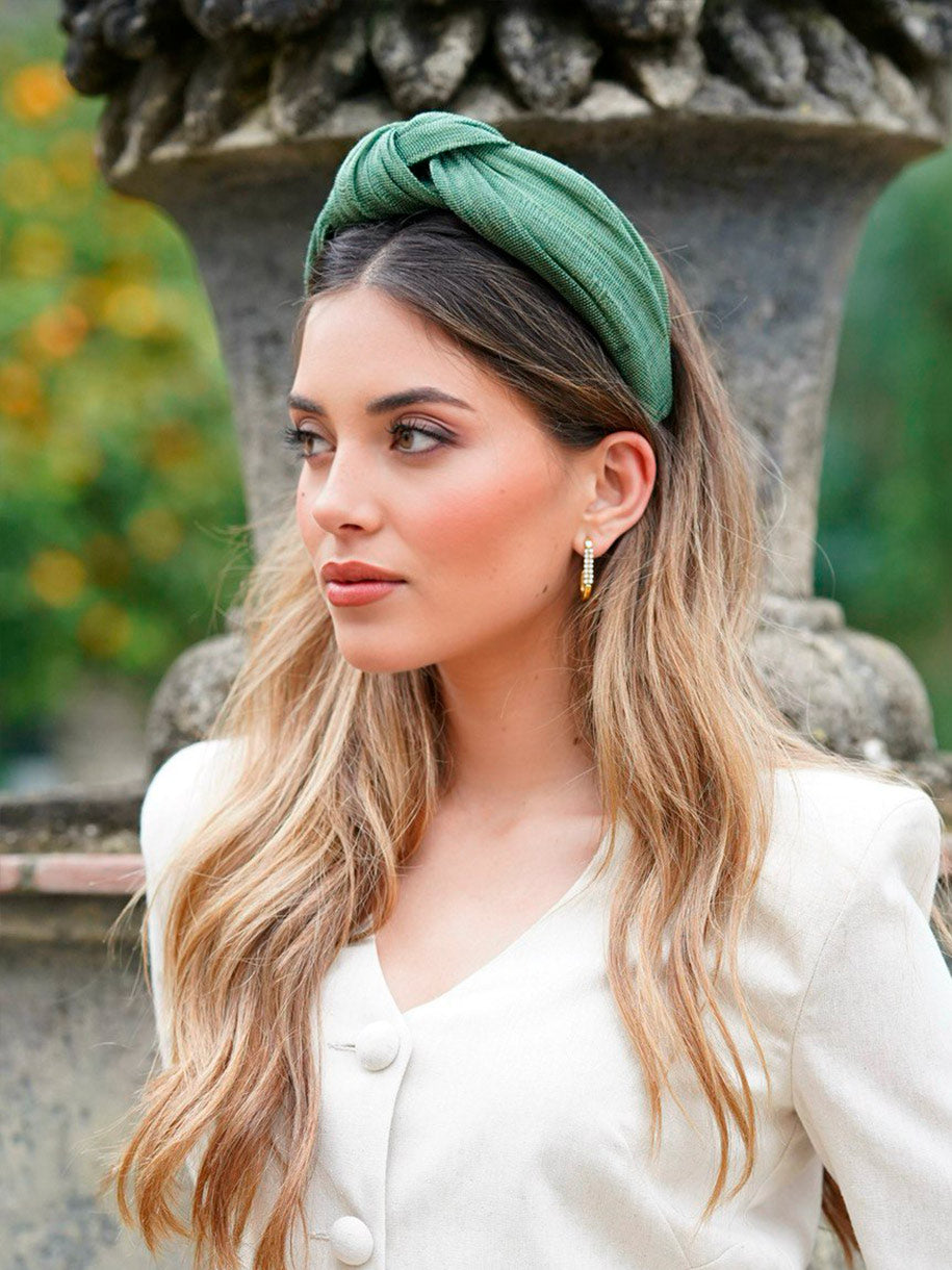 Diadema de invitada en color verde