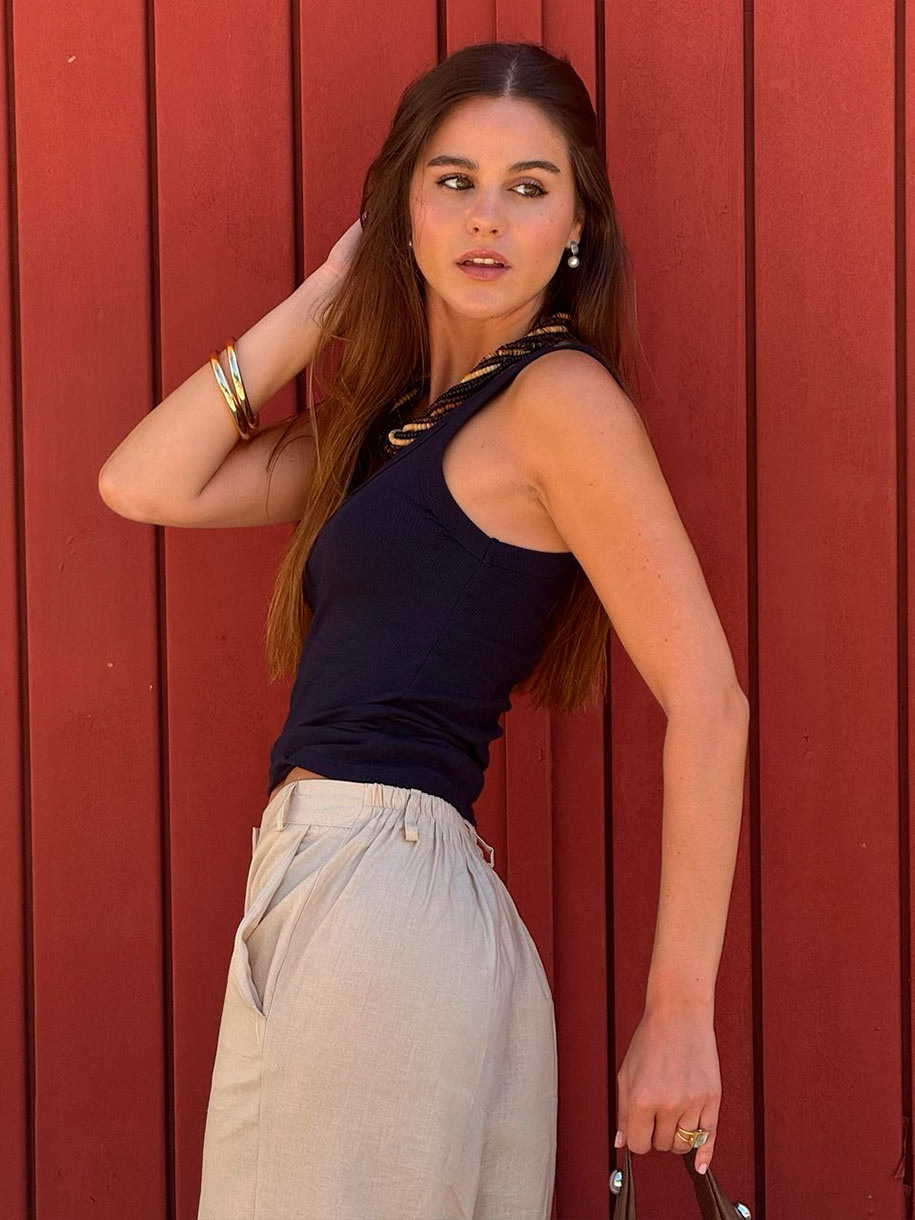 Pantalon con cintura engomada