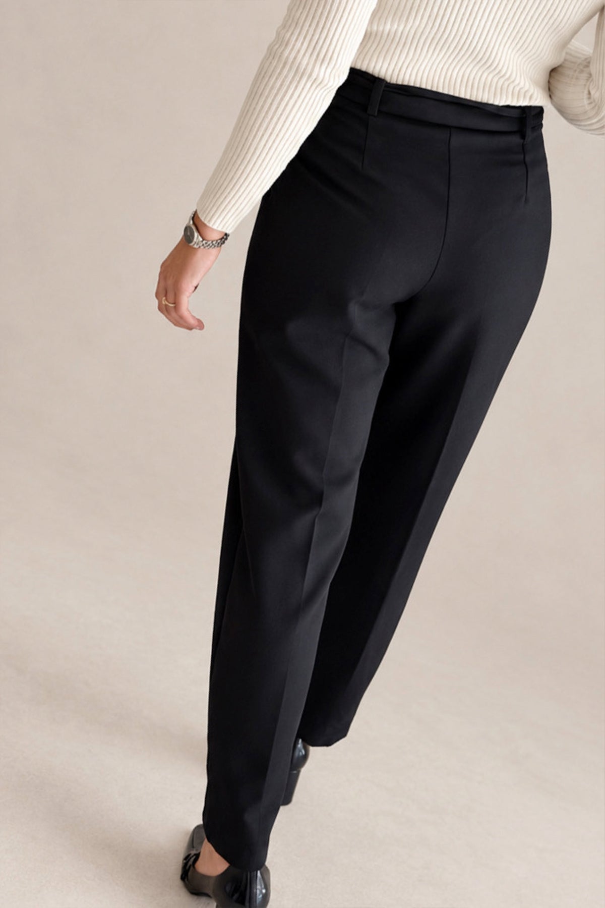 PANTALÓN PINZAS CINTURÓN
