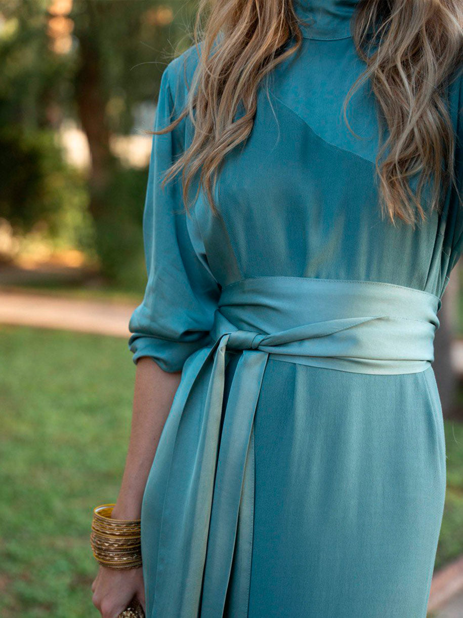 Vestido satinado de invitada