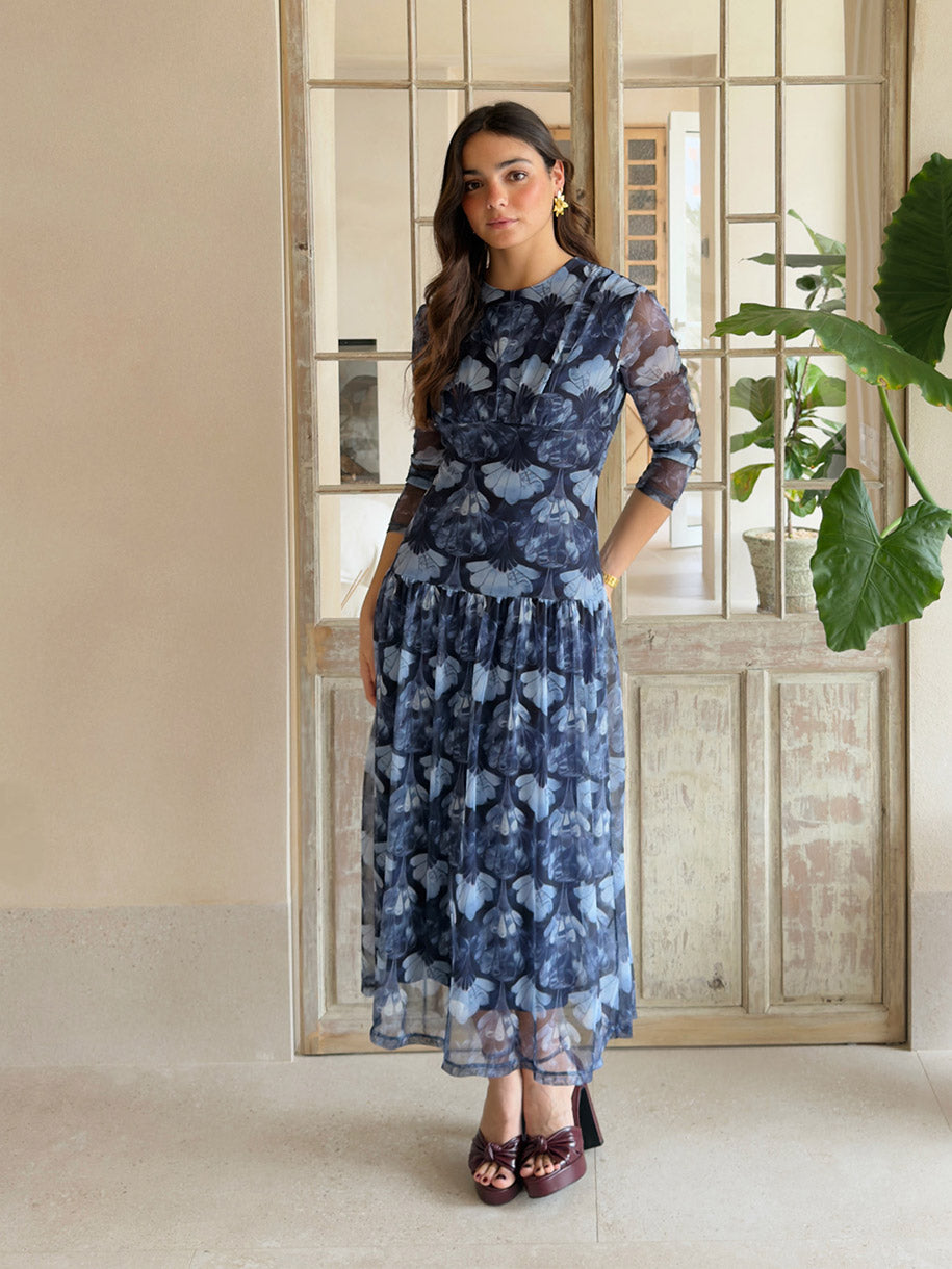 Vestido midi con gasa semi trasparante