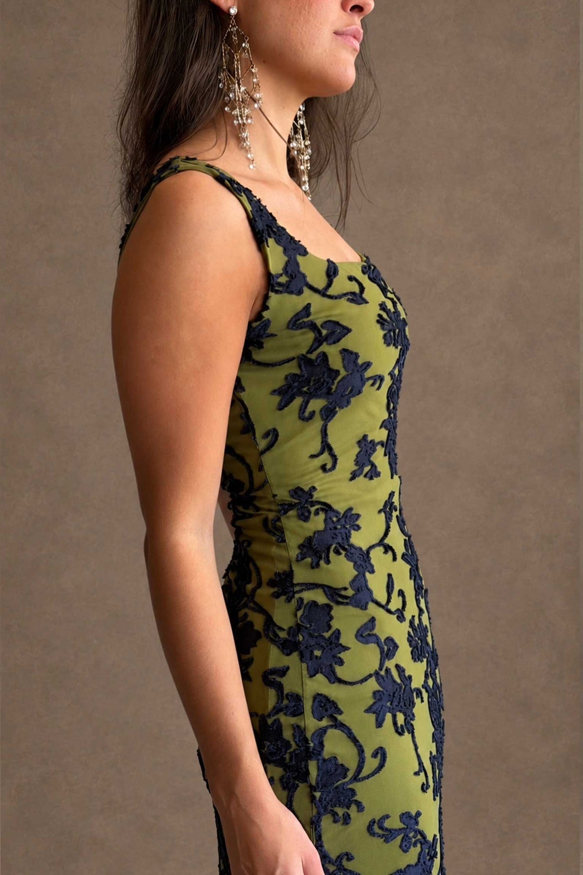VESTIDO FLOCADO FLORAL GREEN LW