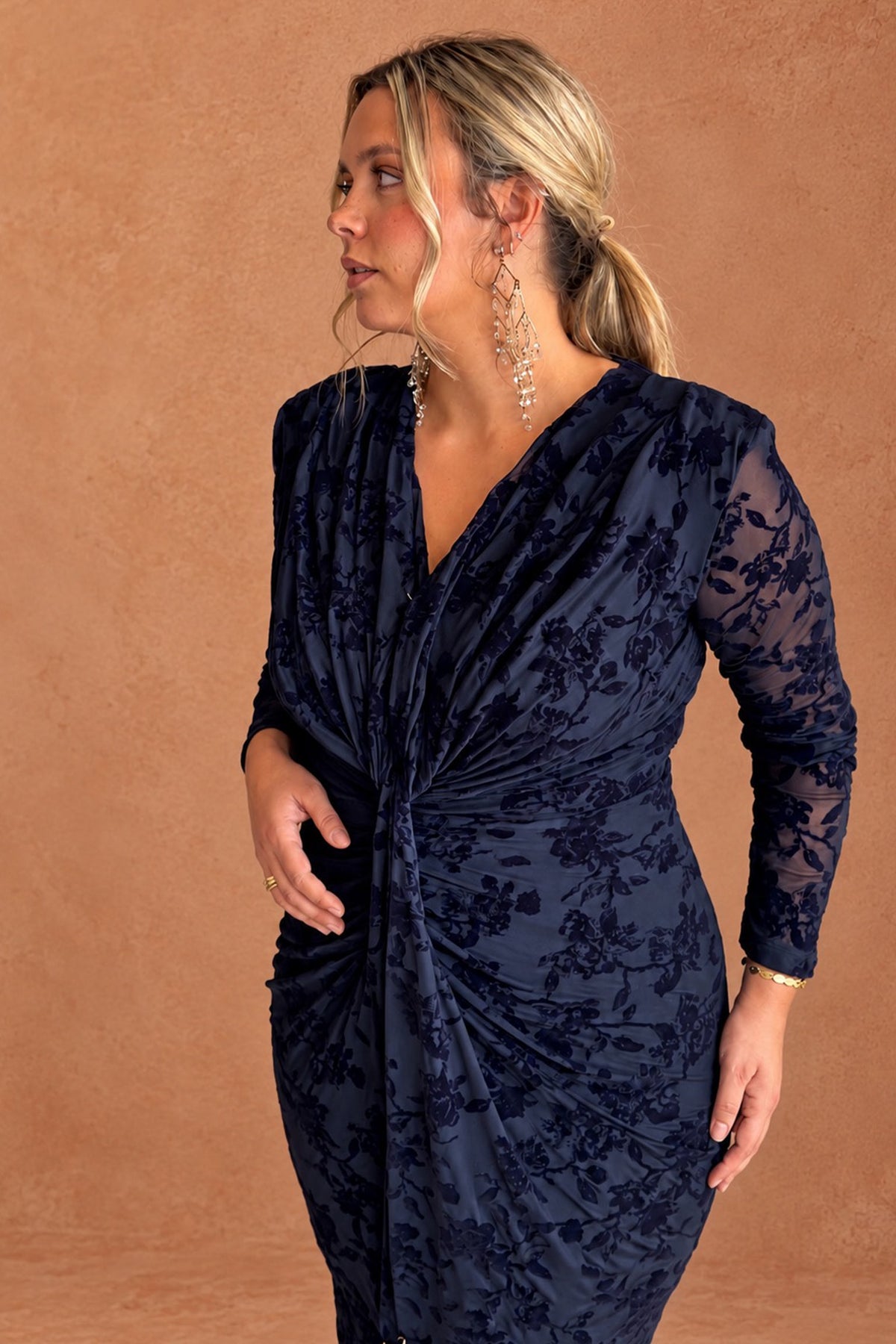 VESTIDO JEUNE FLOCADO