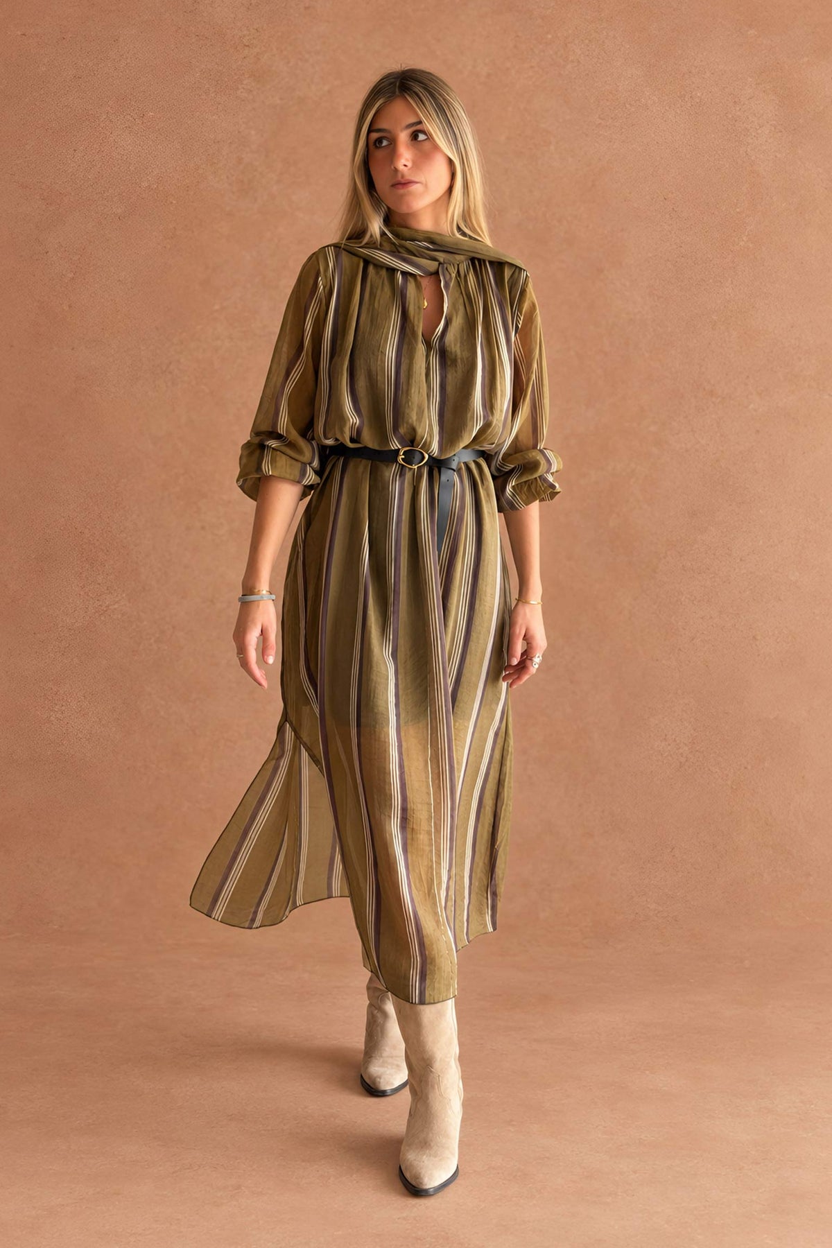 Vestido con lazo