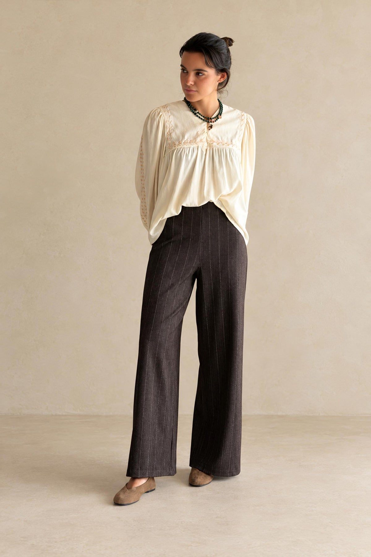 Pantalon color chocolate