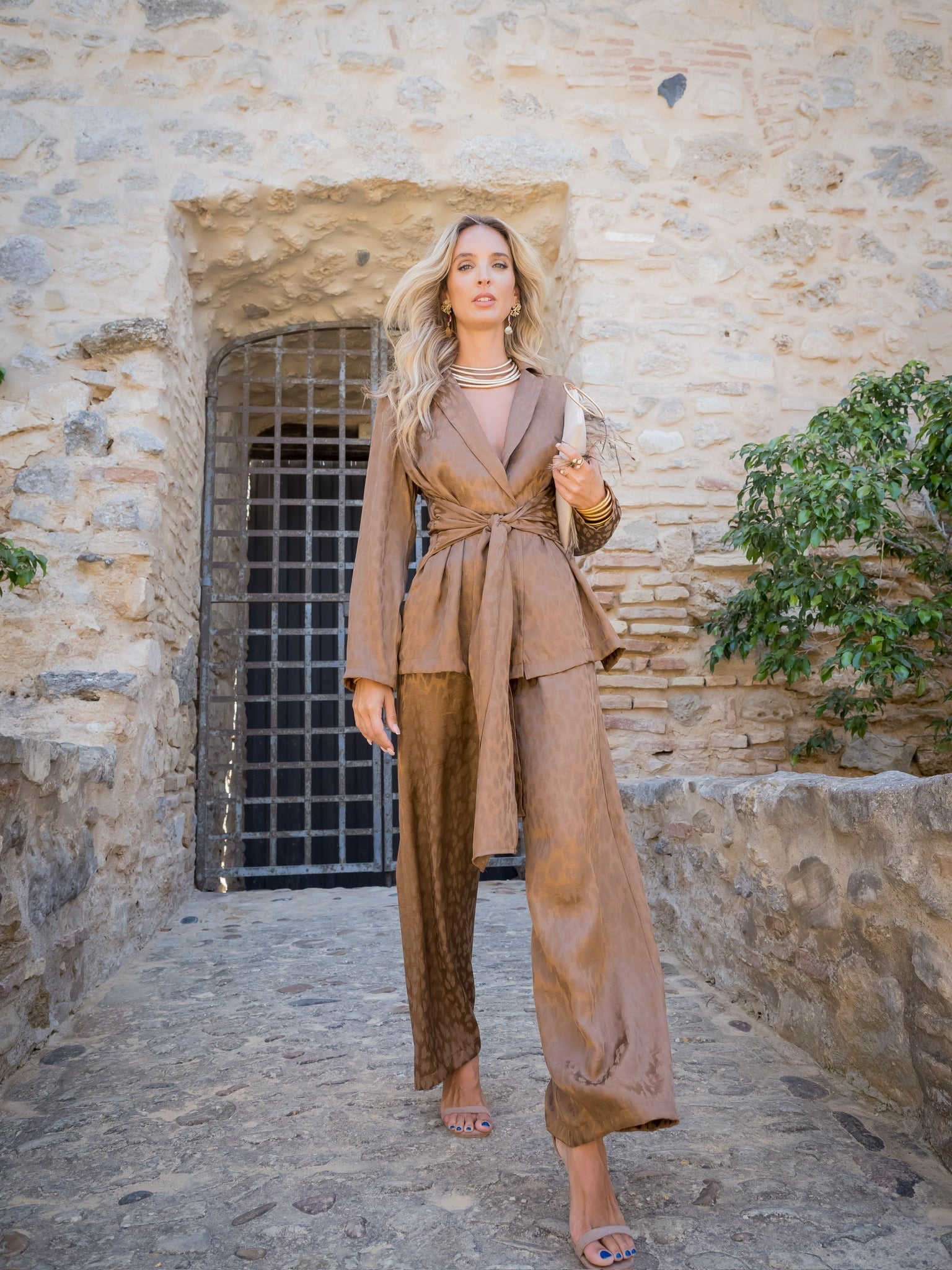 MOCHA MOUSSE el color del 2025