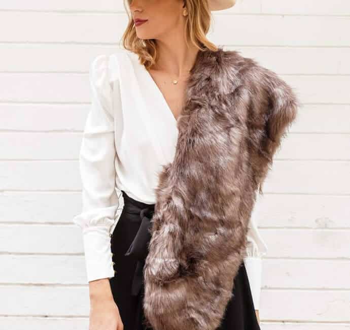 TIPS SOBRE CÓMO LLEVAR UNA ESTOLA EN TUS EVENTOS DE INVIERNO