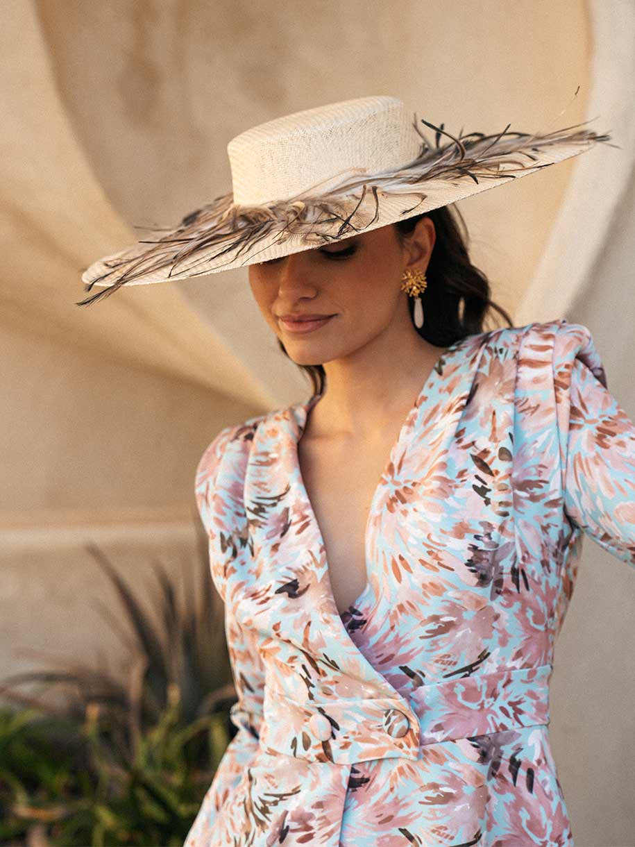 PAMELA PLUMAS LA PASTRANA