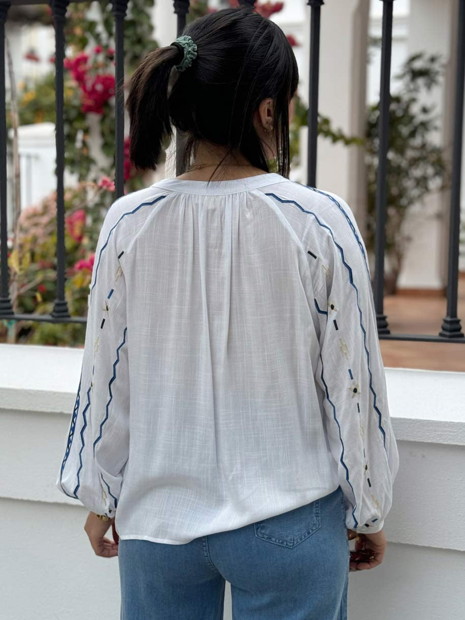 BLUSA BOHO BORDADO AZUL
