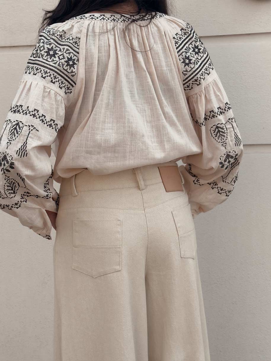 JEANS RECTOS TIRO ALTO