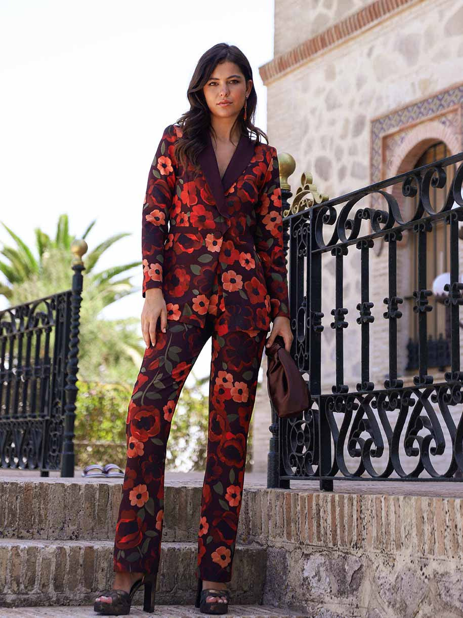 TRAJE DE CHAQUETA FLORES CORAL