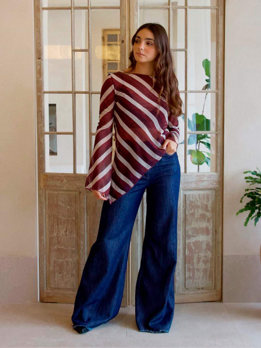 BLUSA TRANSPARENCIAS ASIMÉTRICA