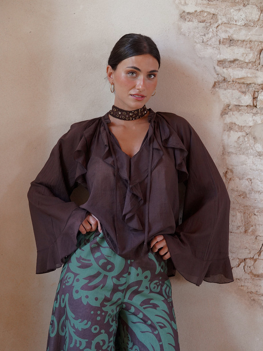 Blusa de invitada en color chocolate