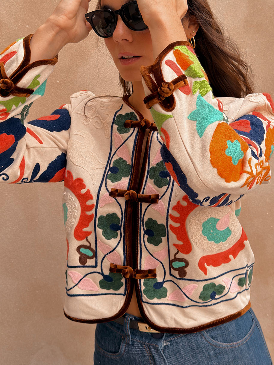 CHAQUETA BORDADA FLORES