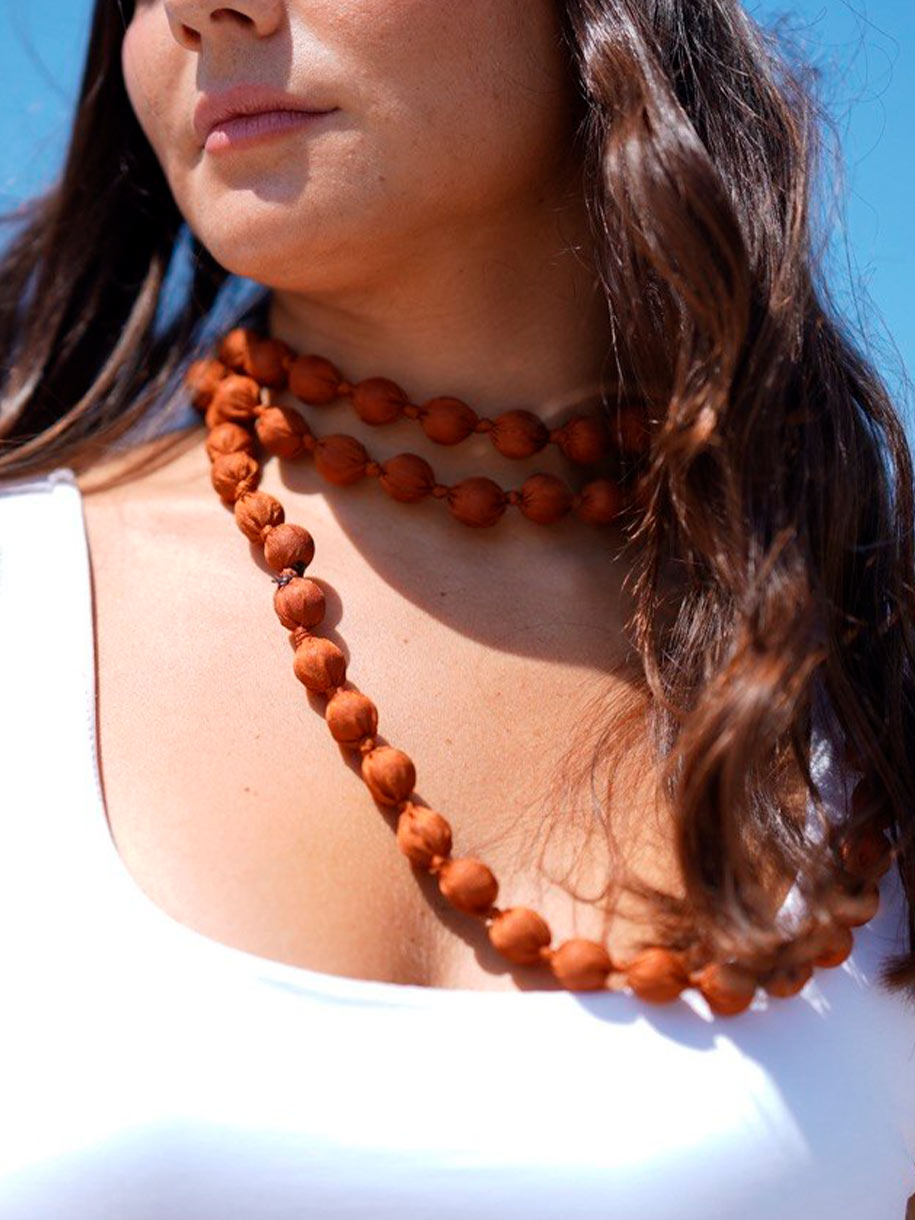 Collar de mujer
