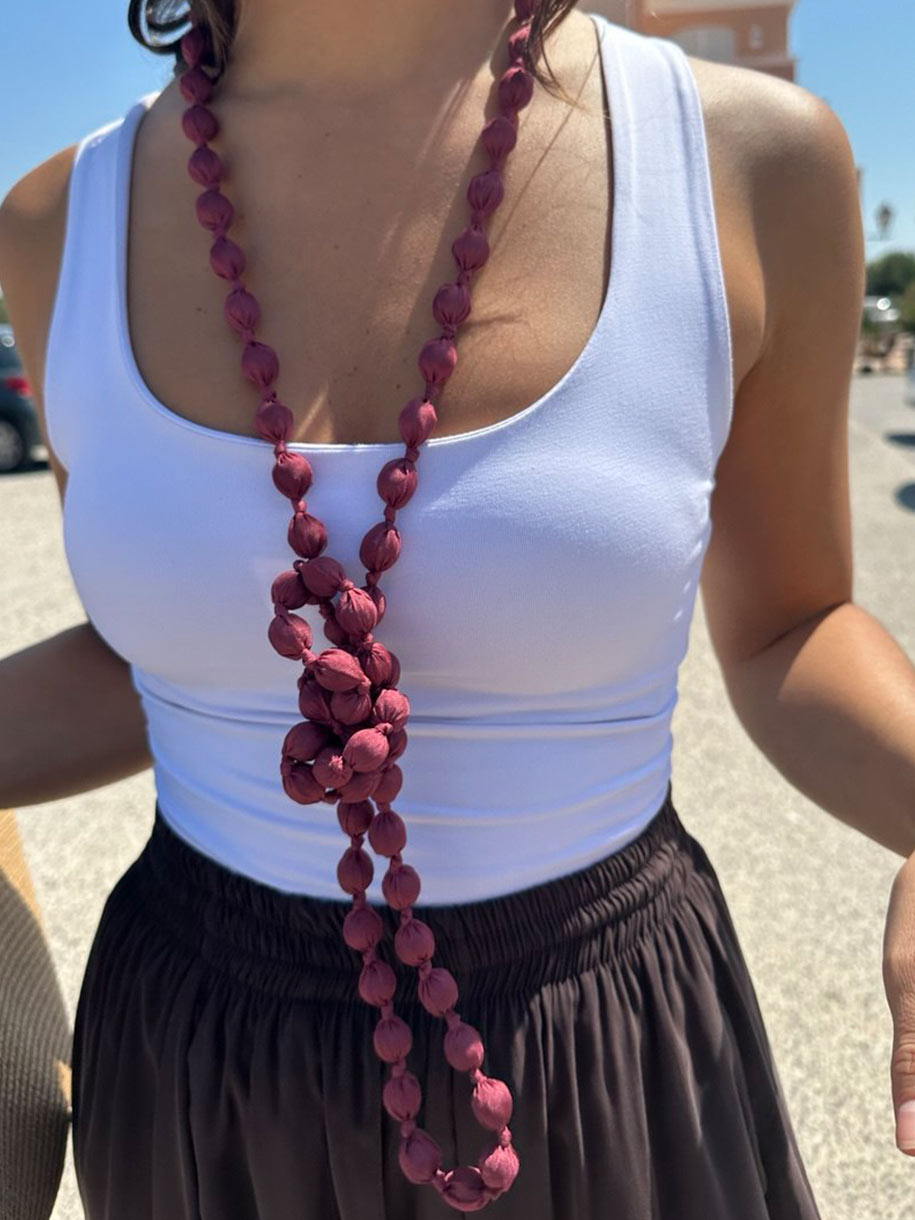 Collar con nudo