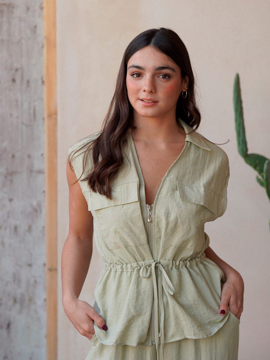 CONJUNTO CHALECO BOLSILLOS