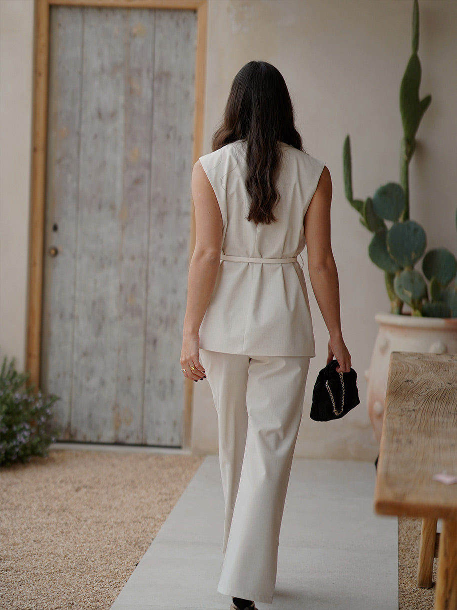 Conjunto de blusa y pantalón