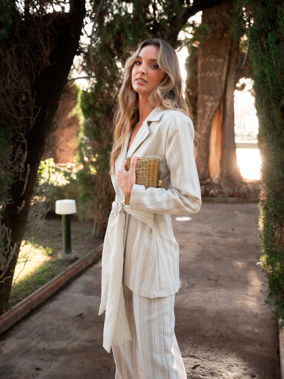 Traje de chaqueta de madre de comunión