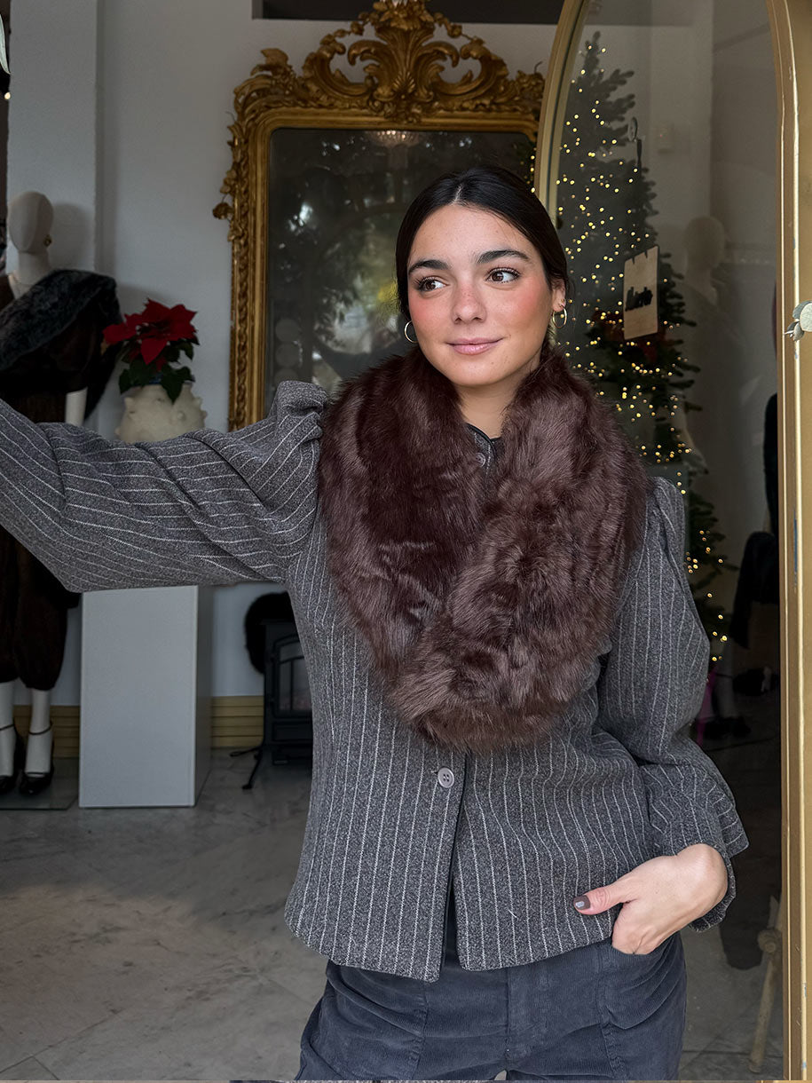 Cuello de pelo en color chocolate