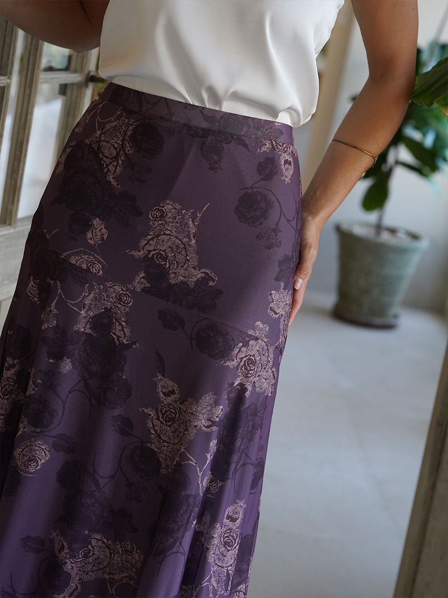 Falda de talle alto en color morada