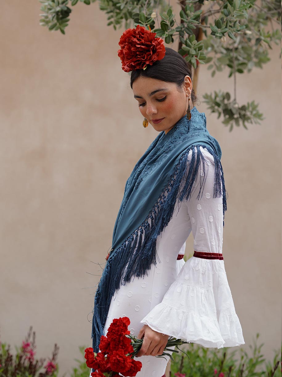 MANTONCILLO BORDADO AZUL