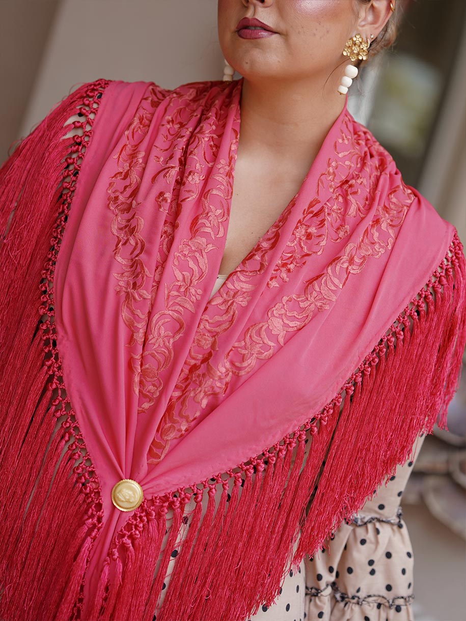 MANTONCILLO BORDADO ROSA