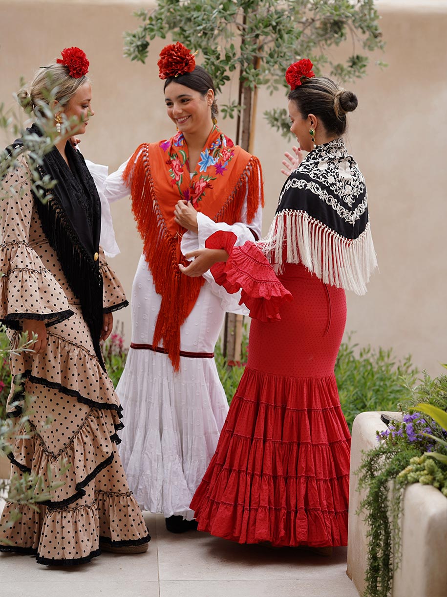 MANTONCILLO BORDADO WHITE