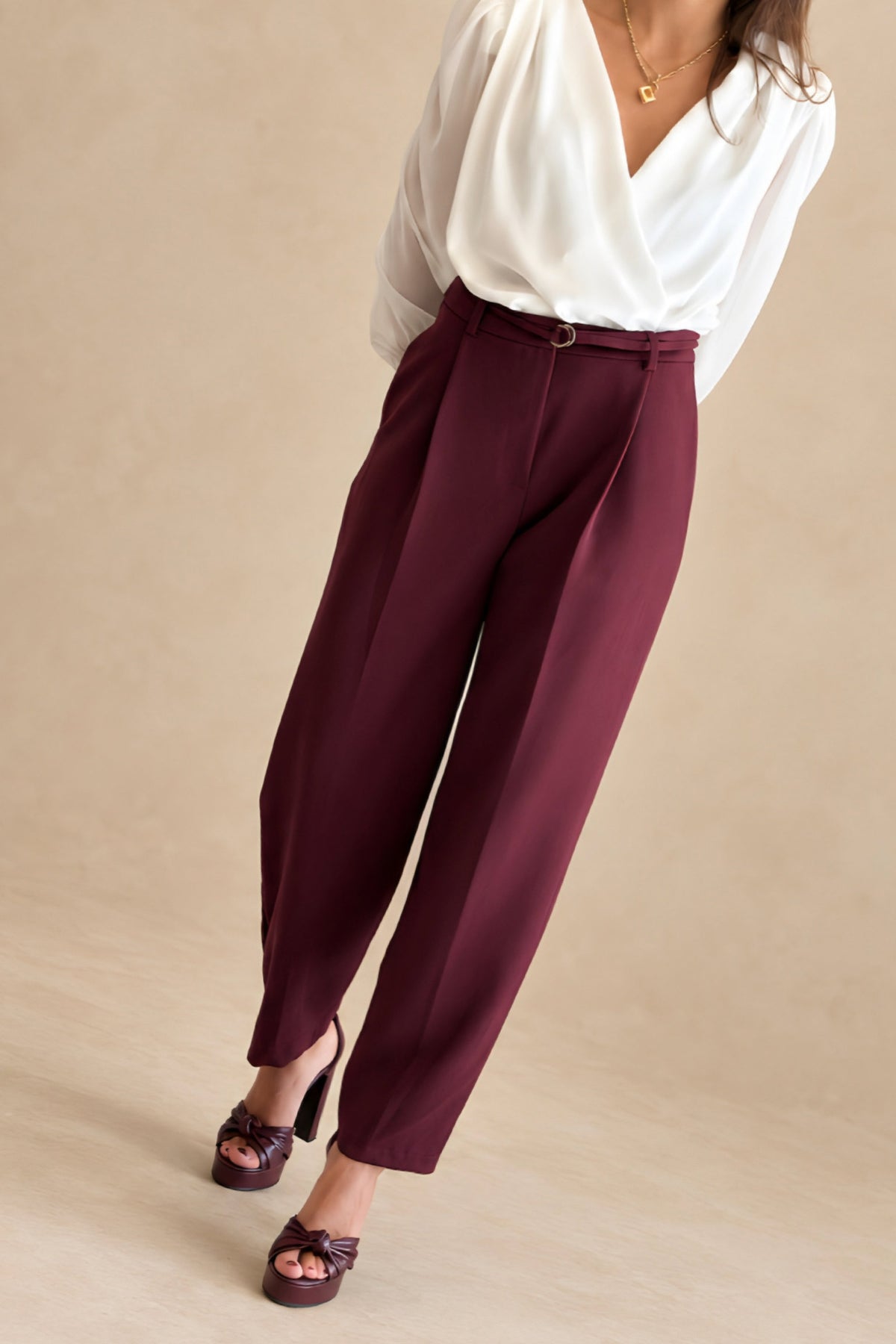 PANTALÓN PINZAS CINTURÓN