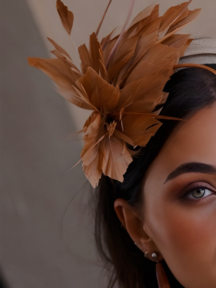 TOCADO PLUMAS APERADOR