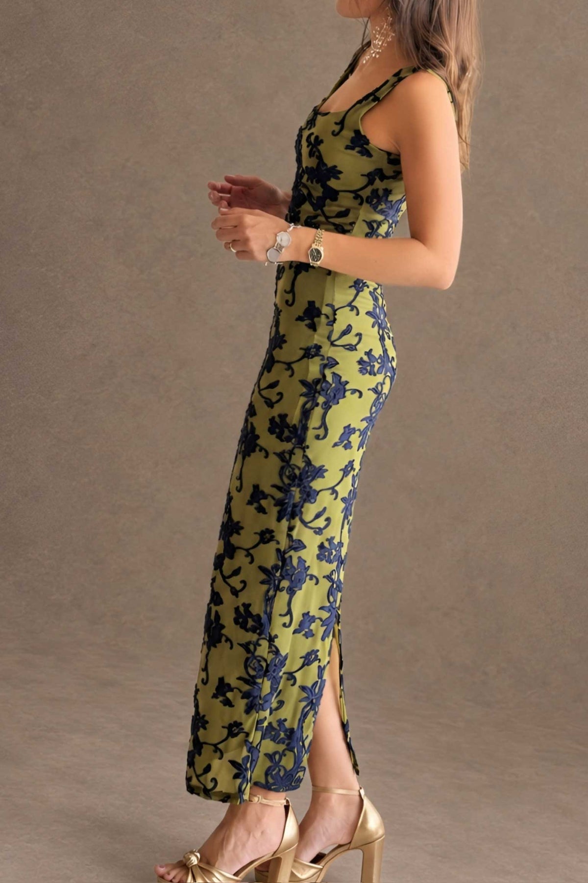 VESTIDO FLOCADO FLORAL GREEN LW