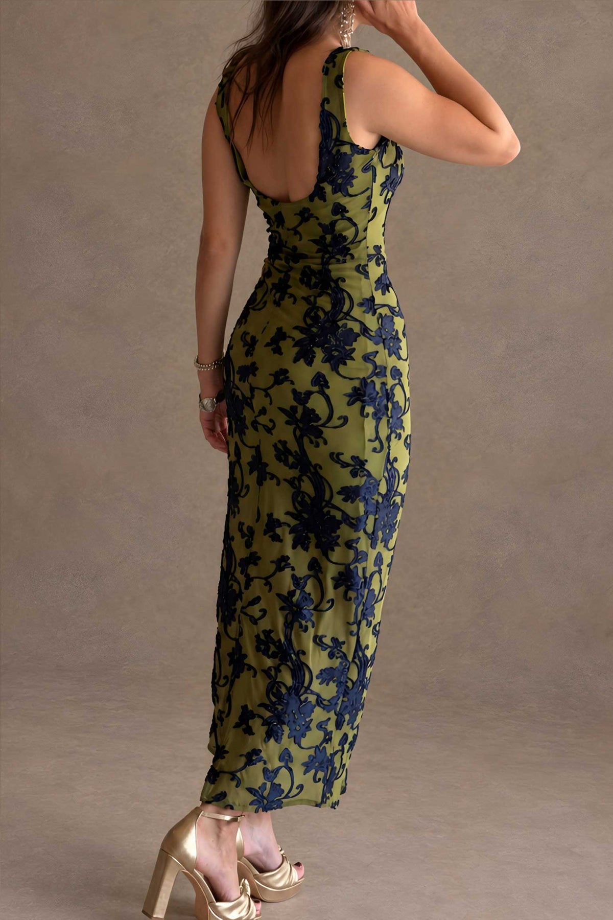 VESTIDO FLOCADO FLORAL GREEN LW