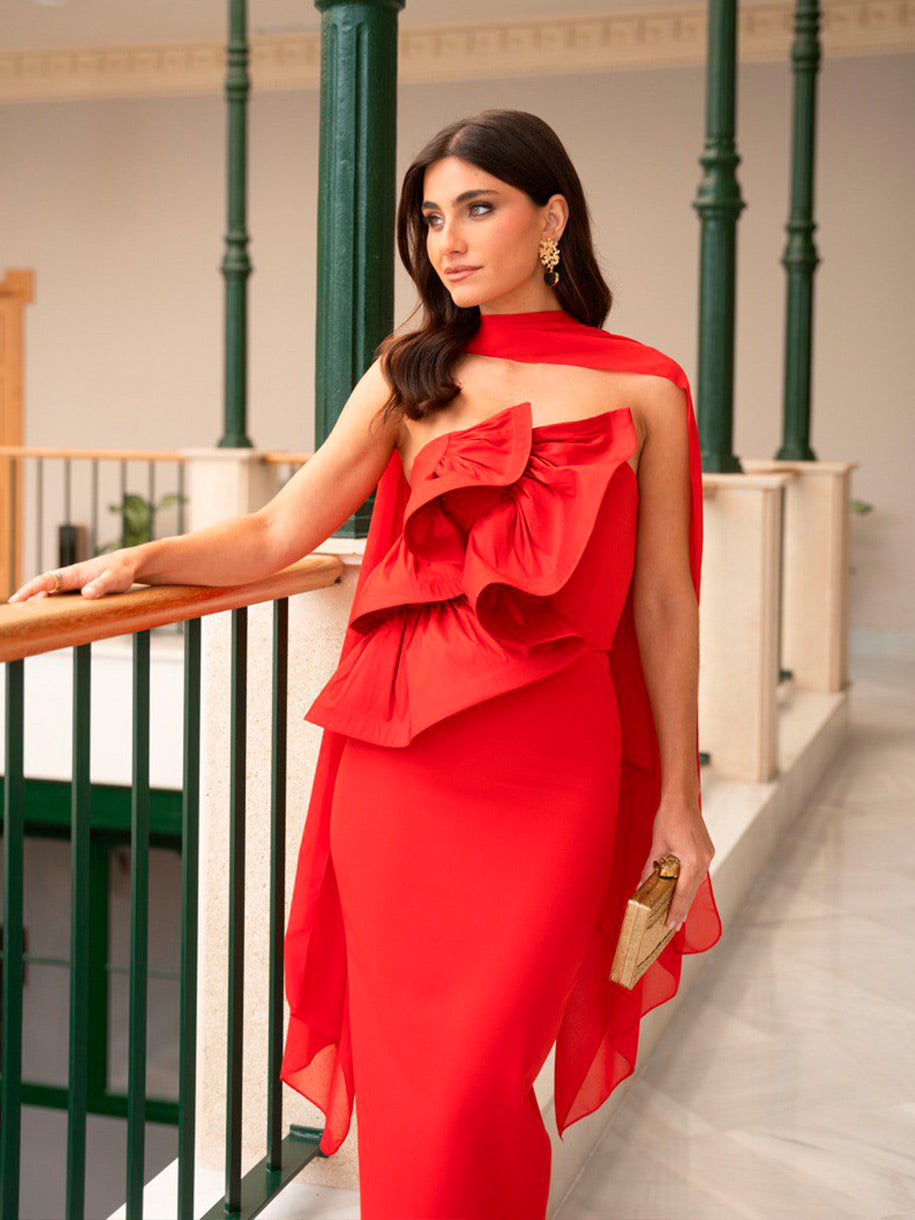 Vestido midi con volante central y pañuelo