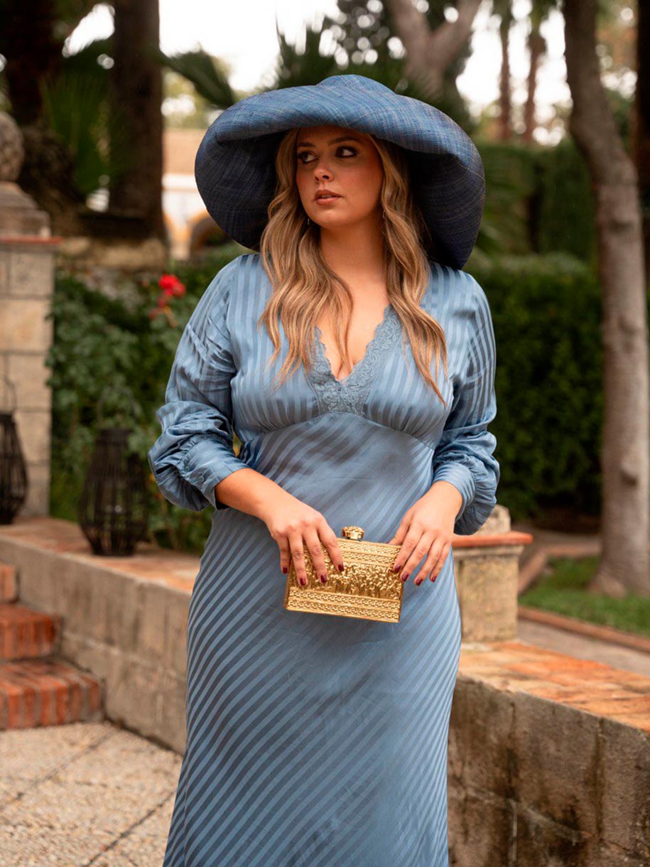 Vestido con escote en V y encaje 