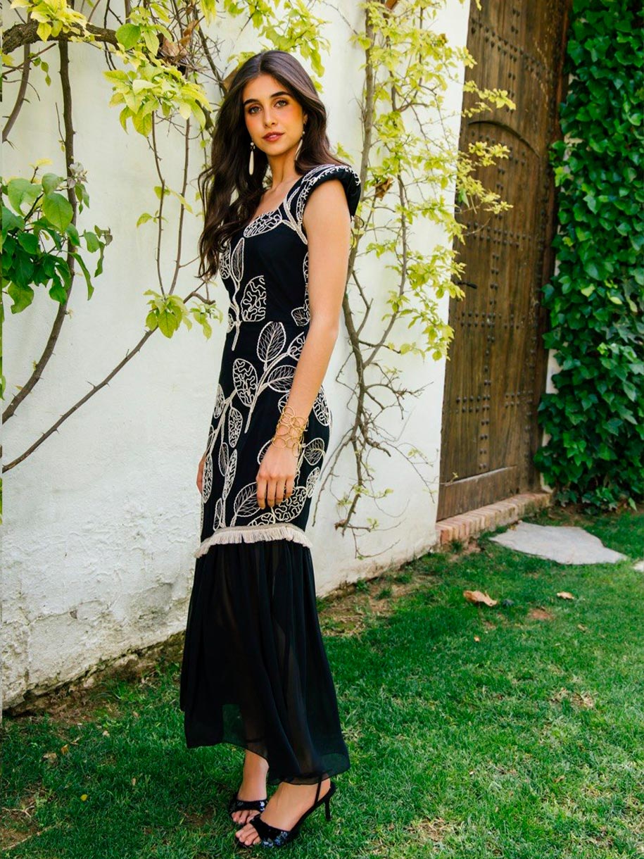 Vestido de invitada en color Negro